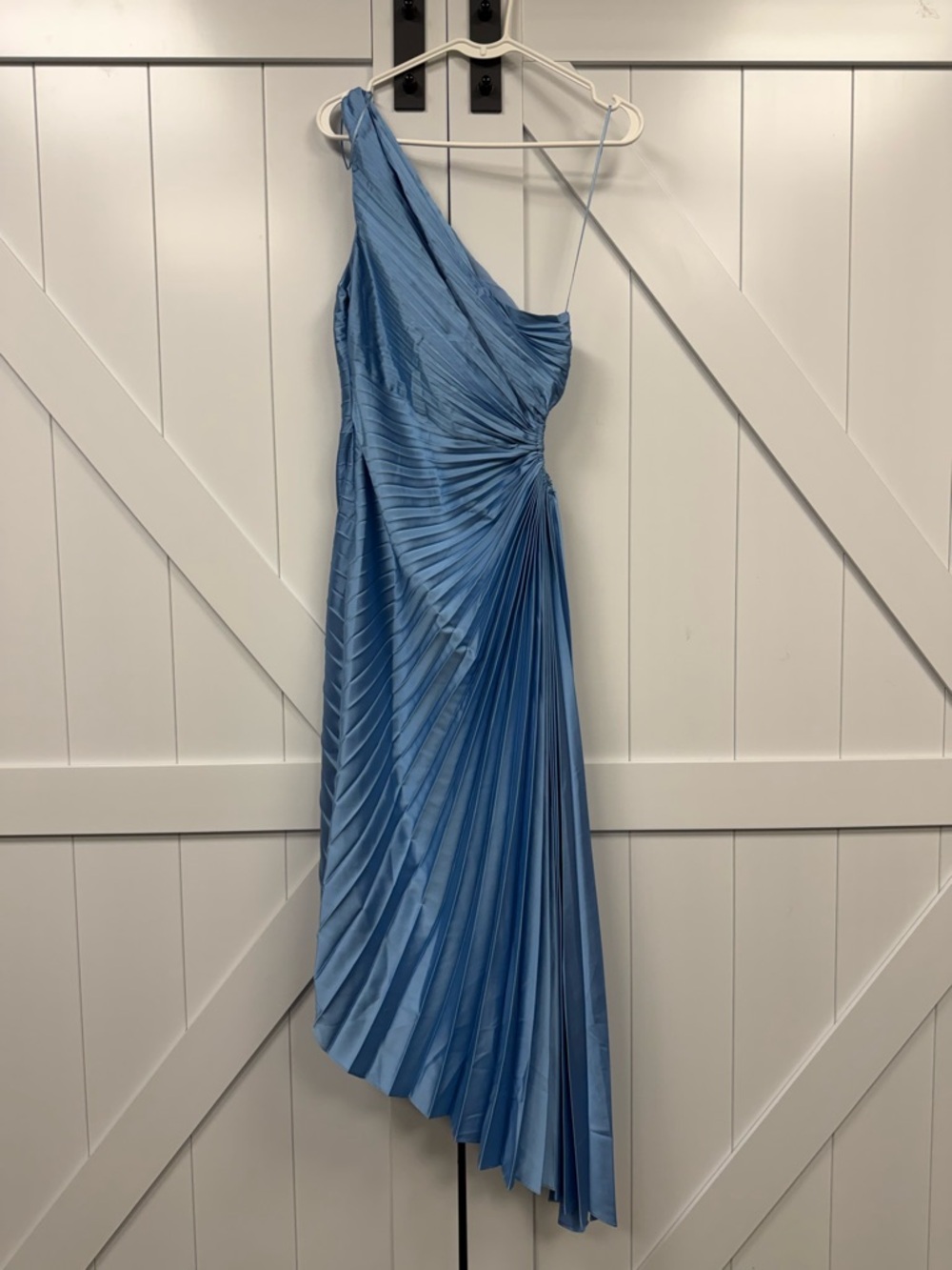 Vici Dress - Picture 2 of 3